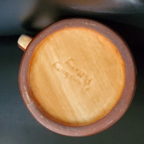 Pennsbury Pottery mug 4-3/4" high man woman pretzels 😆 - Picture 4 of 5